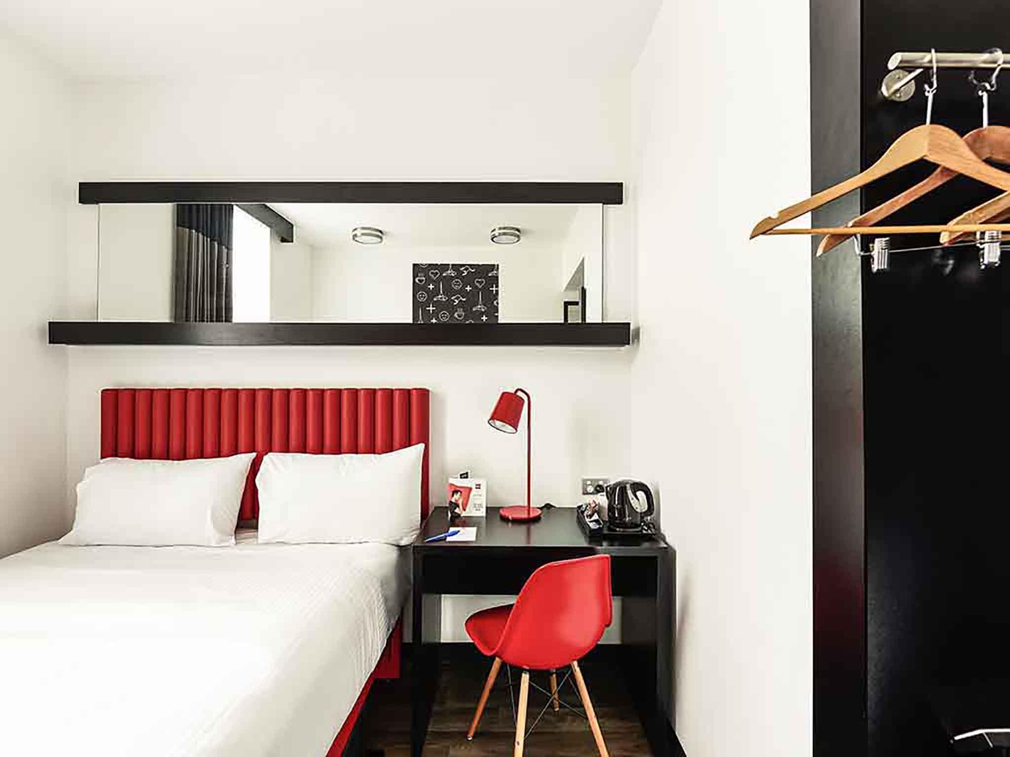 Essence Hotel Carlton Melbourne Exterior photo
