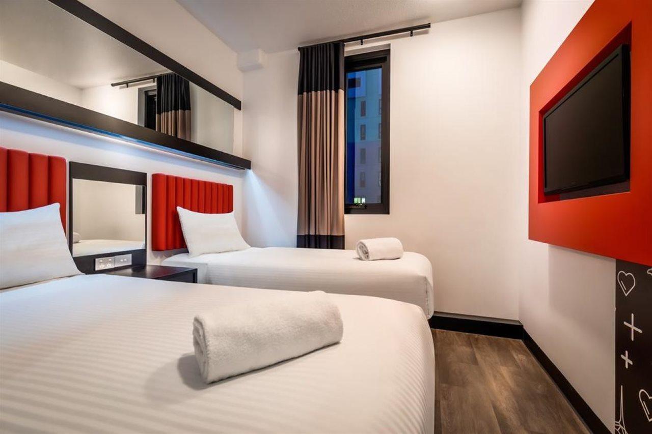 Essence Hotel Carlton Melbourne Exterior photo