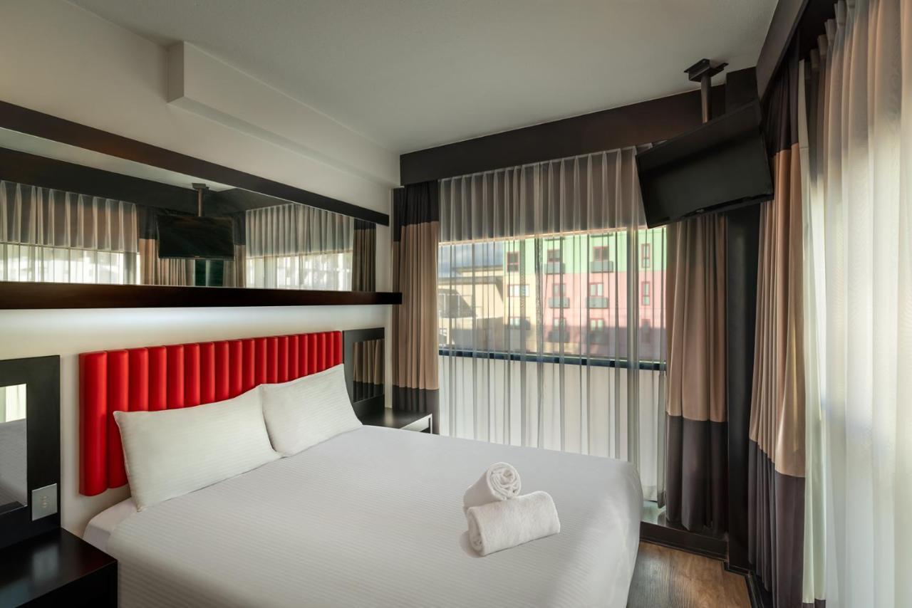 Essence Hotel Carlton Melbourne Exterior photo