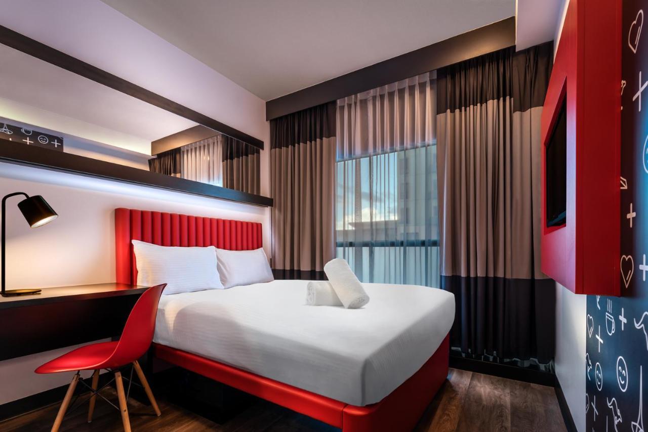 Essence Hotel Carlton Melbourne Exterior photo
